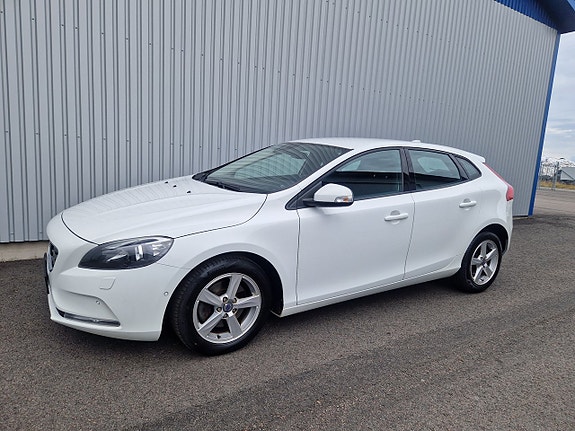 Volvo V40 5 of 16
