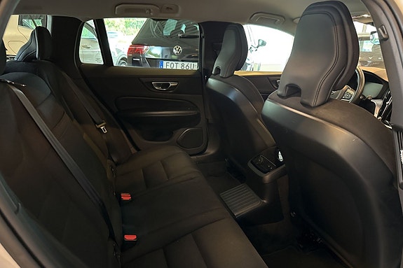 Volvo V60 15 of 18