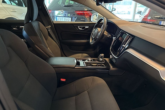 Volvo V60 14 of 18
