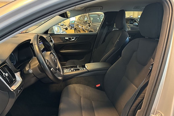 Volvo V60 12 of 18