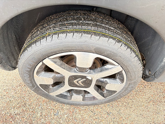Citroen C4 Cactus 8 of 11