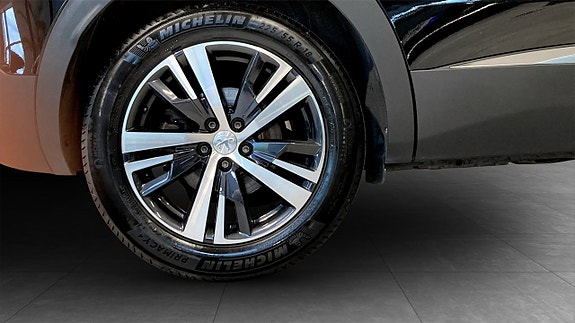 Peugeot 3008 9 of 16