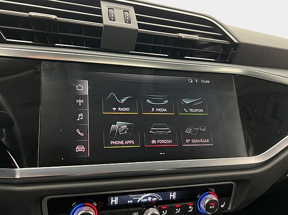 Audi Q3 15 of 24