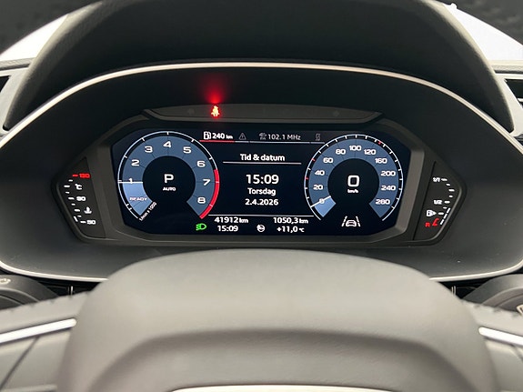Audi Q3 12 of 24