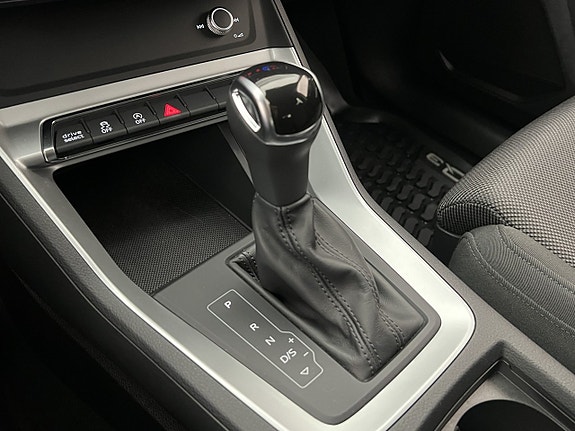 Audi Q3 19 of 24