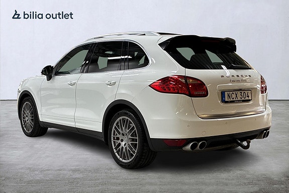 Porsche Cayenne Turbo 8 of 30