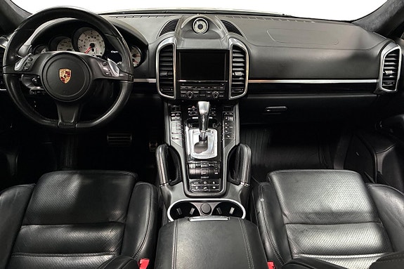 Porsche Cayenne Turbo 12 of 30
