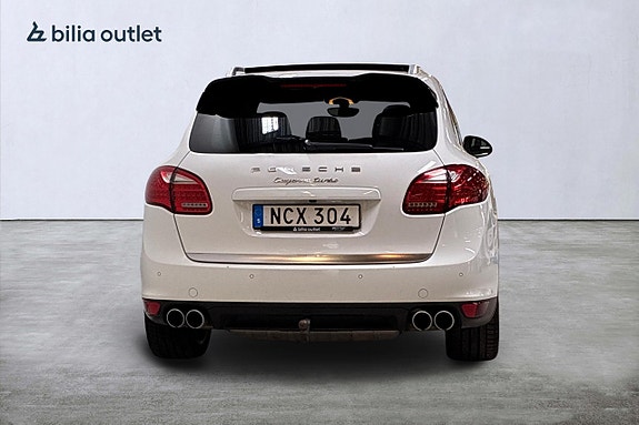 Porsche Cayenne Turbo 7 of 30