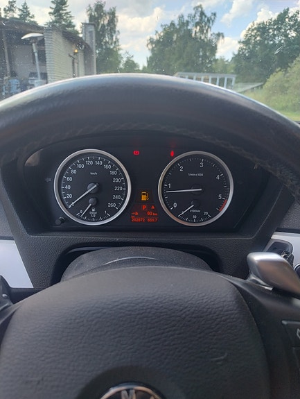 BMW X6 4 of 11