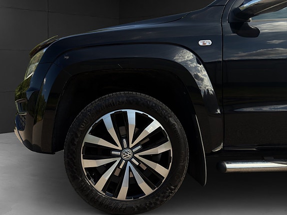 Volkswagen Amarok 7 of 24