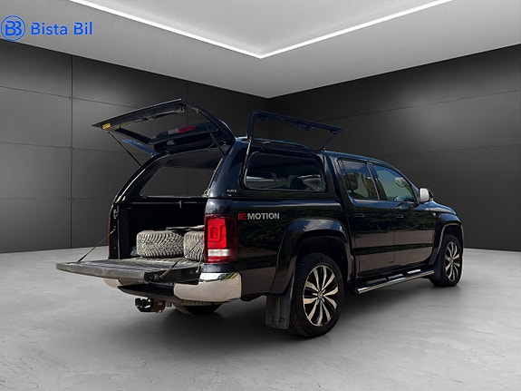 Volkswagen Amarok 8 of 24