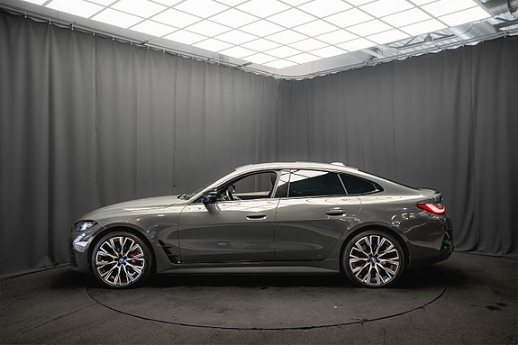 BMW i4 10 of 30