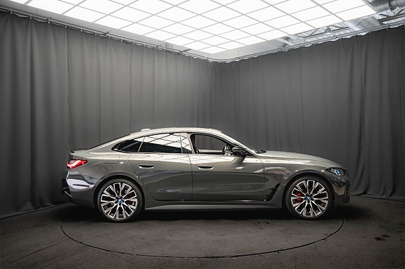 BMW i4 6 of 30
