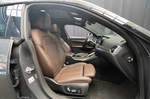 BMW i4 21 of 30