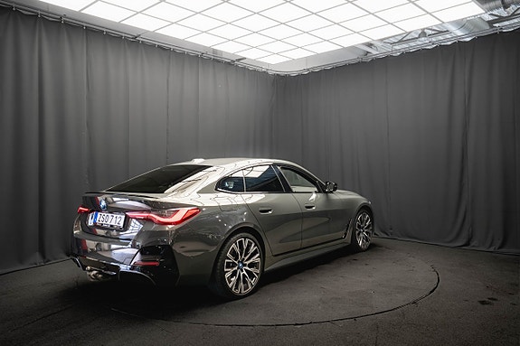 BMW i4 7 of 30
