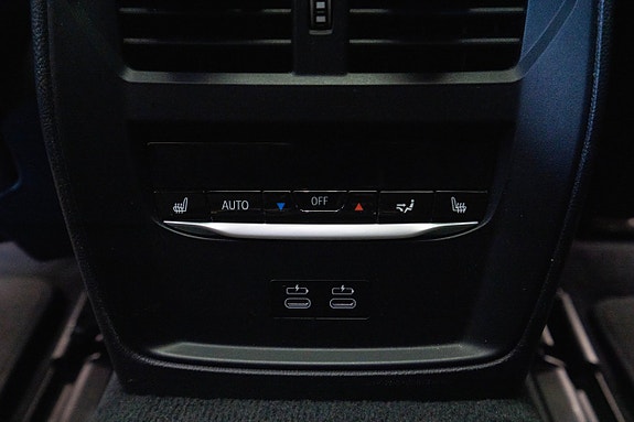 BMW i4 23 of 30