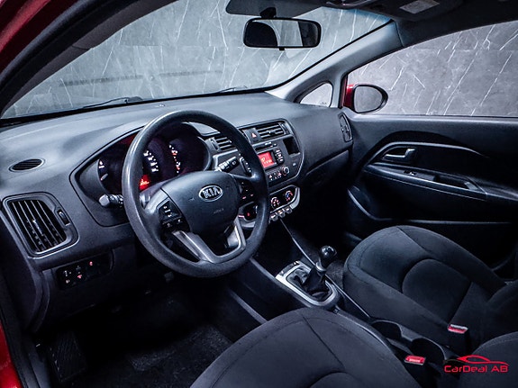 Kia Rio 11 of 26