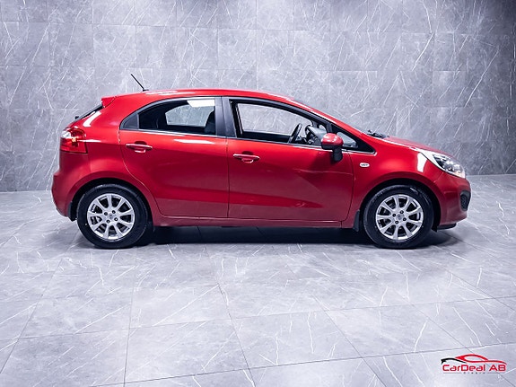 Kia Rio 8 of 26