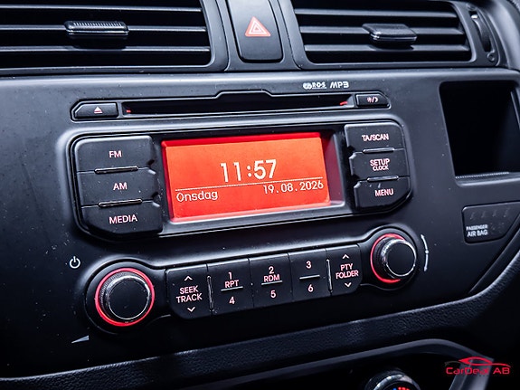 Kia Rio 23 of 26