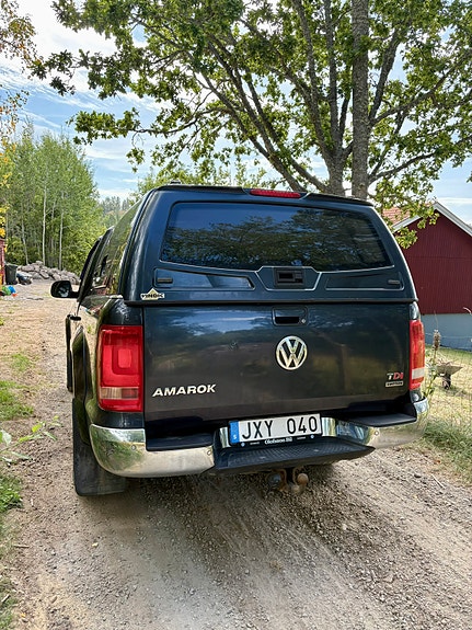 Volkswagen Amarok 2 of 9