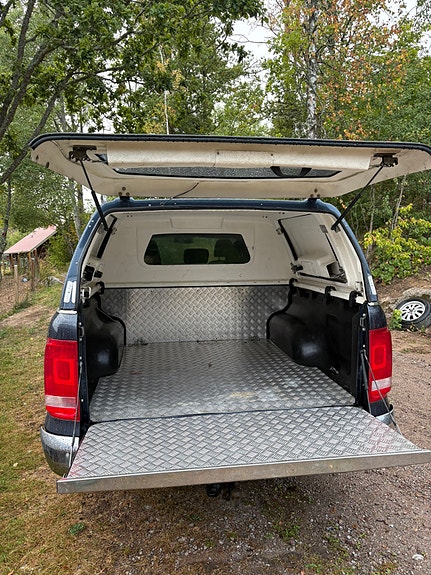 Volkswagen Amarok 9 of 9