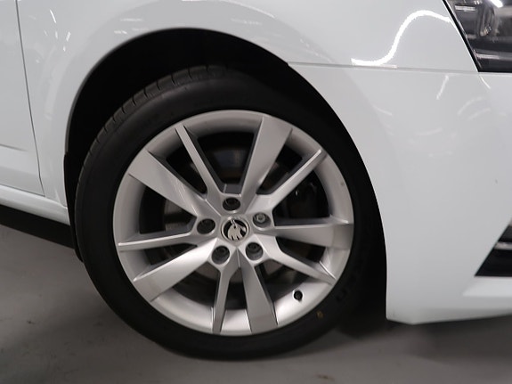 Skoda Octavia 12 of 30