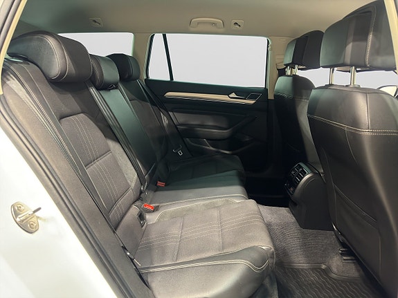 Volkswagen Passat Alltrack 10 of 20