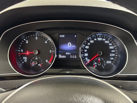 Volkswagen Passat Alltrack 16 of 20