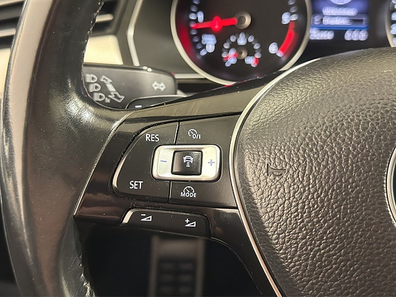 Volkswagen Passat Alltrack 15 of 20