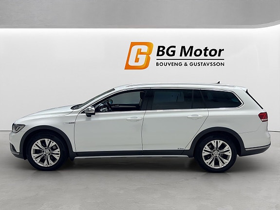 Volkswagen Passat Alltrack 8 of 20