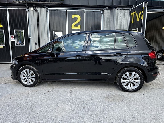 Volkswagen Golf Sportsvan 3 of 12