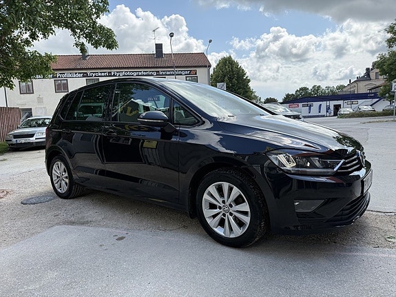 Volkswagen Golf Sportsvan 5 of 12