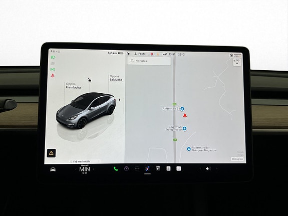 Tesla Model Y 22 of 30