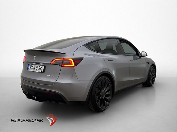 Tesla Model Y 9 of 30
