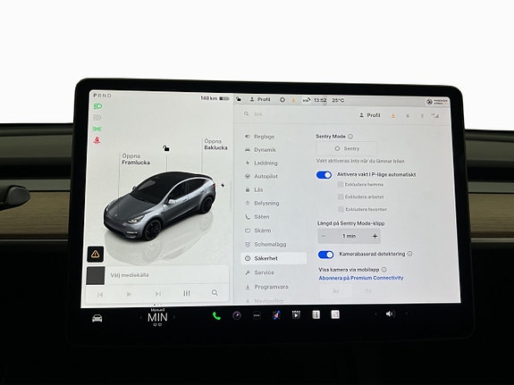 Tesla Model Y 25 of 30