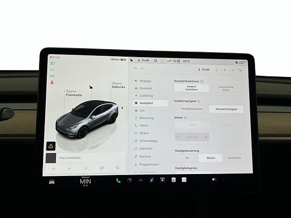 Tesla Model Y 26 of 30