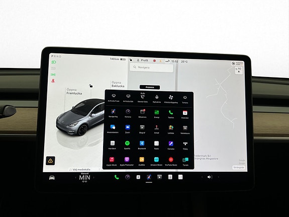 Tesla Model Y 21 of 30
