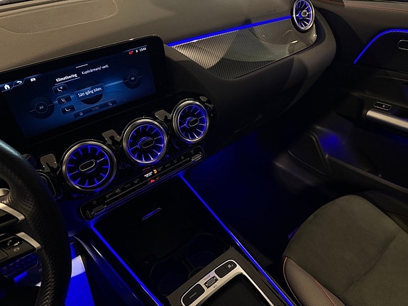 Mercedes-Benz GLA200 21 of 30