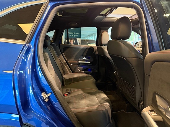 Mercedes-Benz GLA200 24 of 30