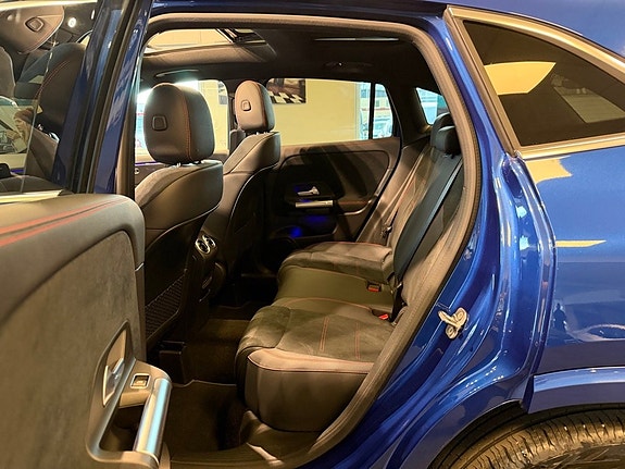 Mercedes-Benz GLA200 25 of 30