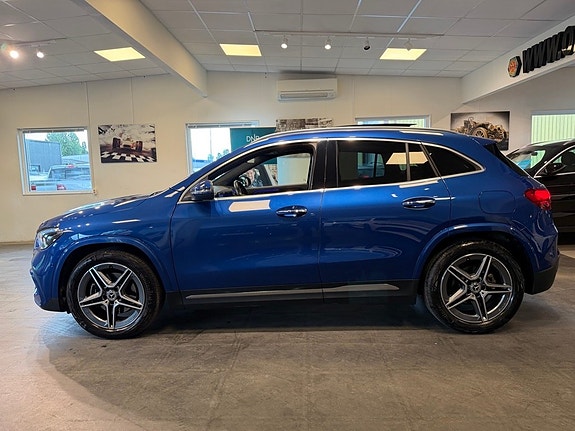Mercedes-Benz GLA200 26 of 30