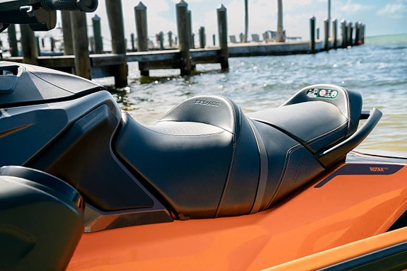 NYHET! Sea-Doo RXT X 350. Förbeställ idag! 2 of 6