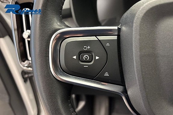 Volvo XC40 15 of 23