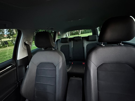 Volkswagen Golf VII 8 of 8