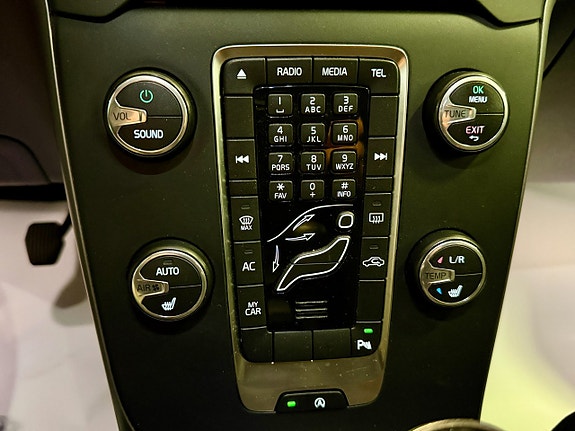 Volvo V40 13 of 13