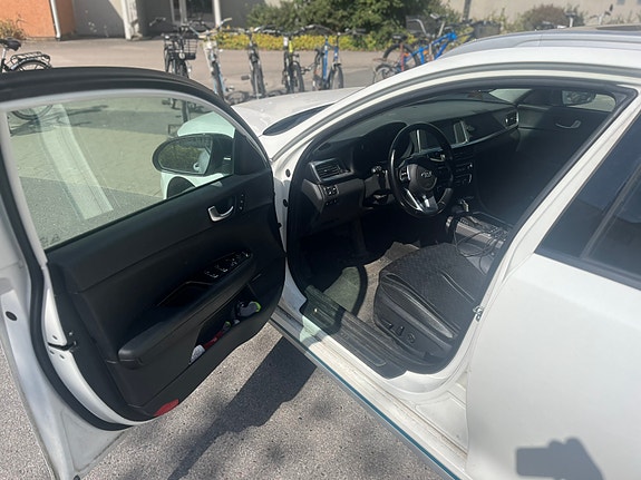 Kia Optima 3 of 6