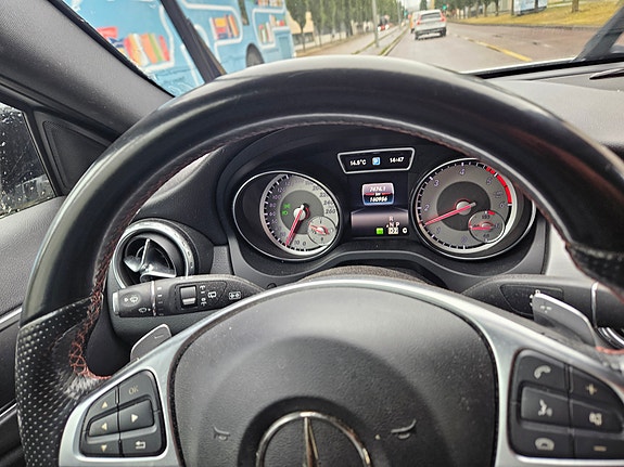 Mercedes-Benz GLA220 d 6 of 6