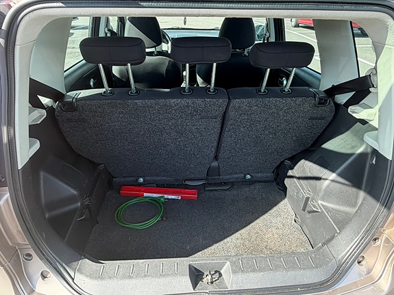 Nissan Note 4 of 9