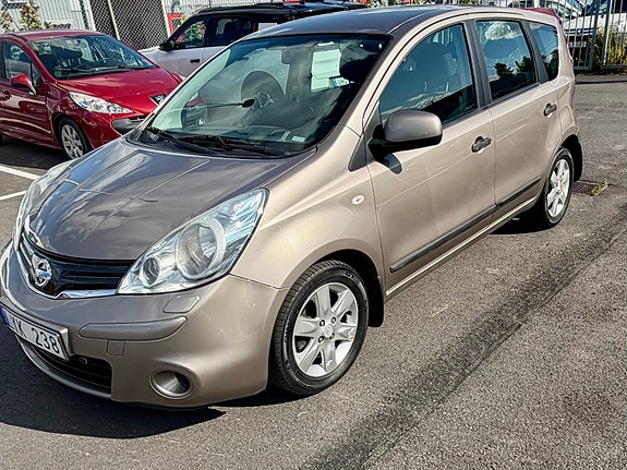 Nissan Note 2 of 9