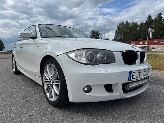 BMW 118d 4 of 5